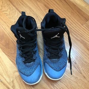 Nike Jordan’s sneakers girls size 4Y